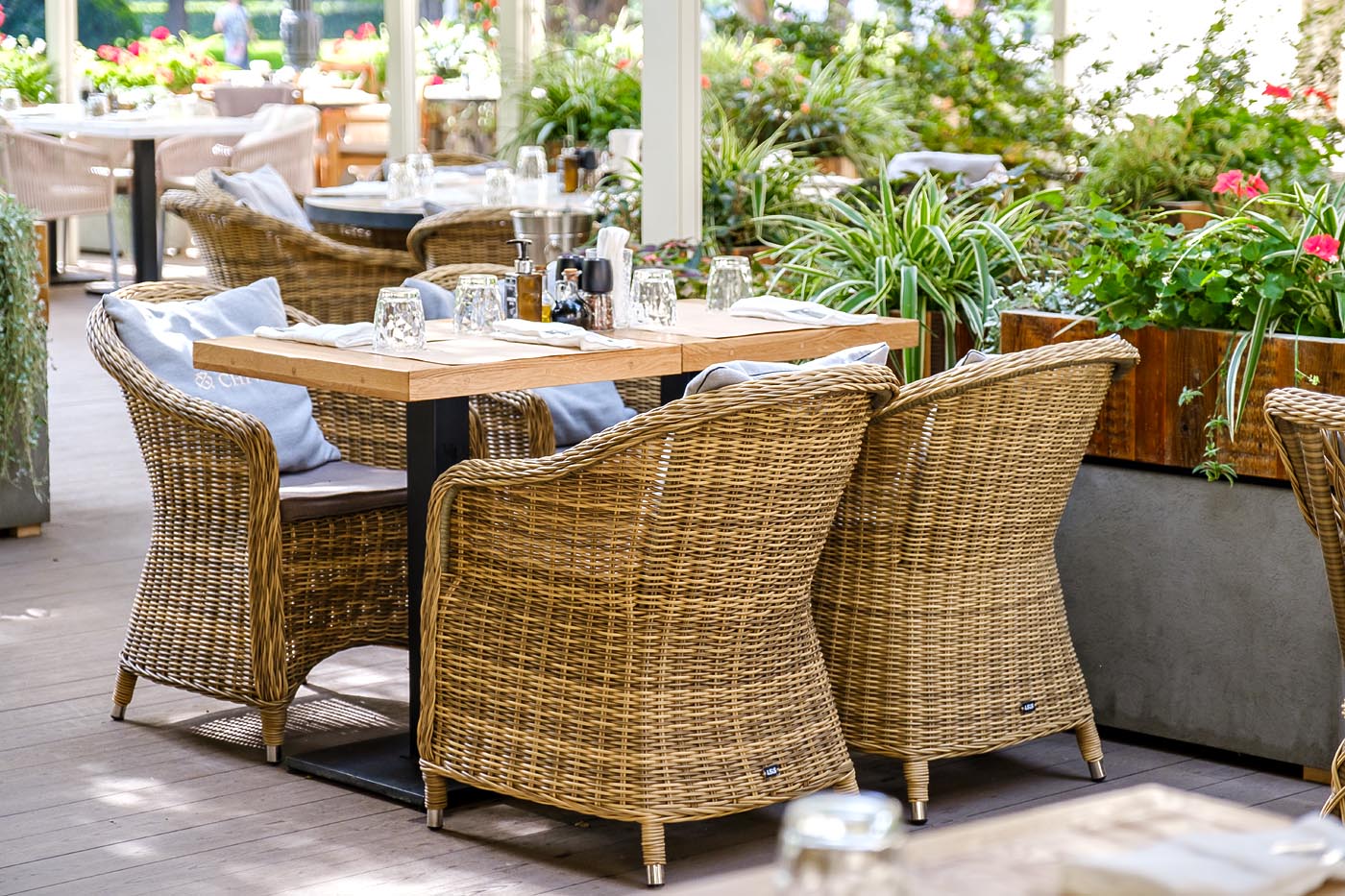 фото "равенна" плетеное кресло из искусственного ротанга, цвет соломенный