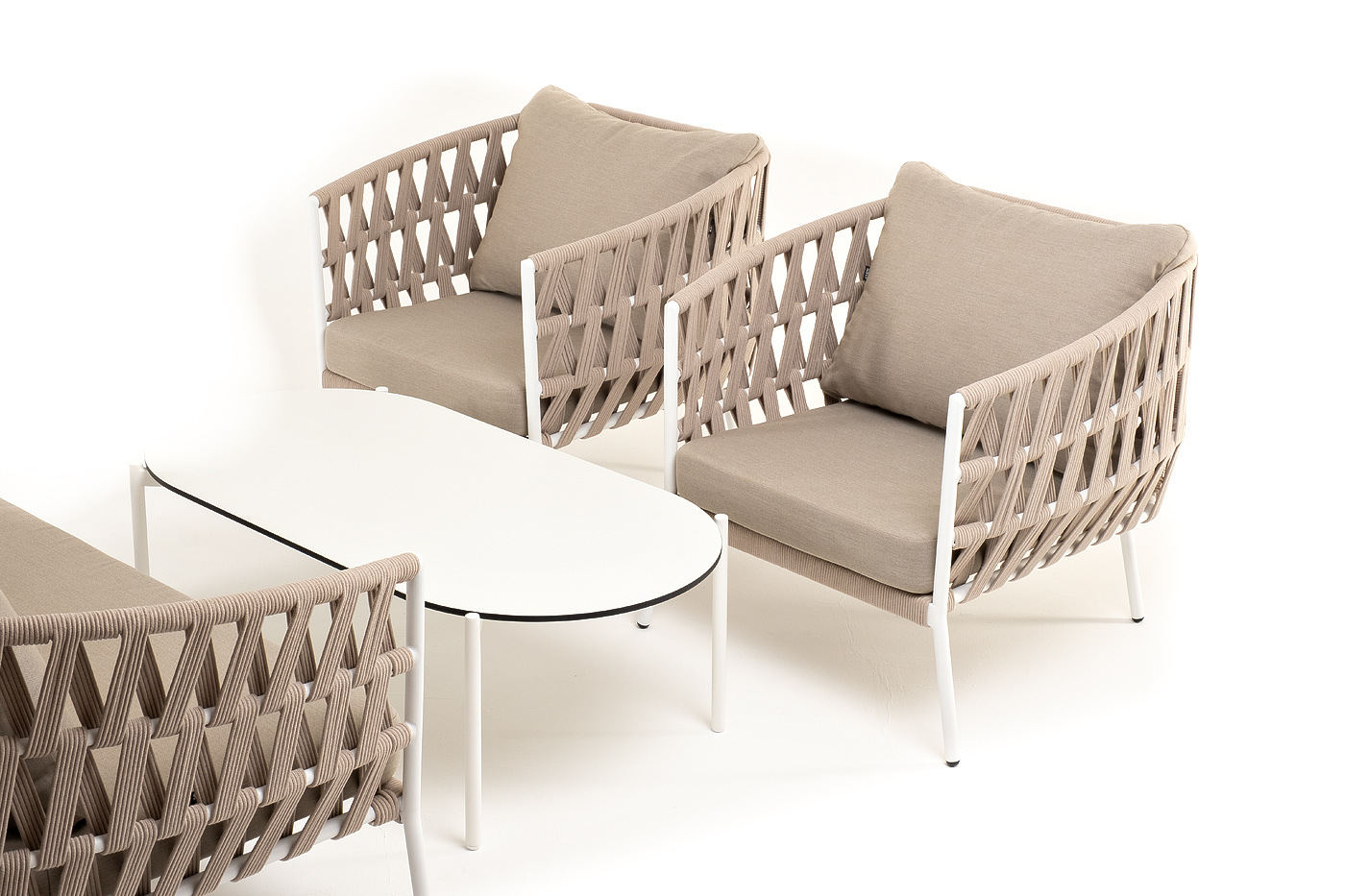 "Диего" лаунж-зона 4-местная плетеная из роупа (веревки), каркас алюминиевый белый, роуп бежевый фото "диего" лаунж-зона 4-местная плетеная из роупа (веревки), каркас алюминиевый белый, роуп бежевый