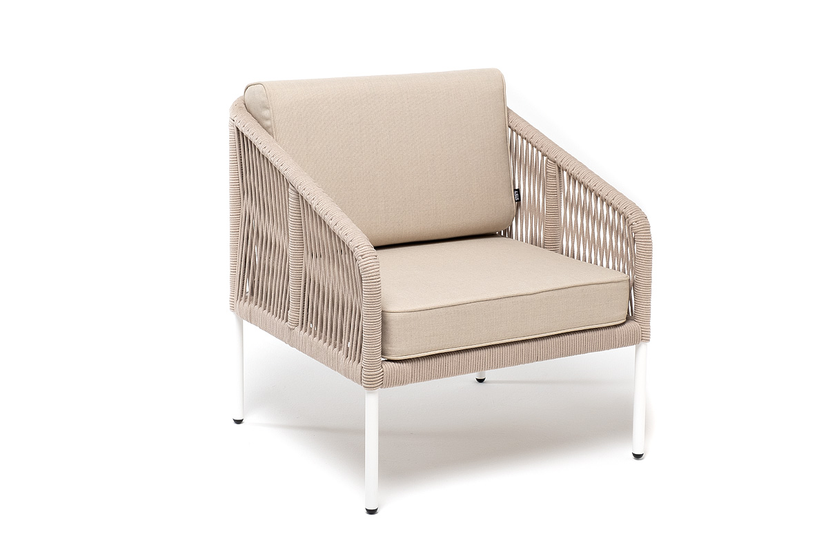 фото "канны" кресло плетеное из роупа, каркас алюминий белый, муар, роуп бежевый круглый, ткань бежевая 052