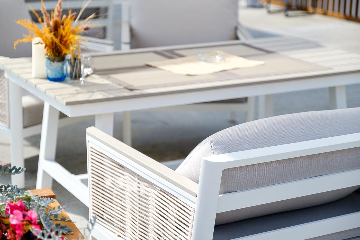 фото "сан ремо" стол обеденный из дпк, каркас алюминиевый