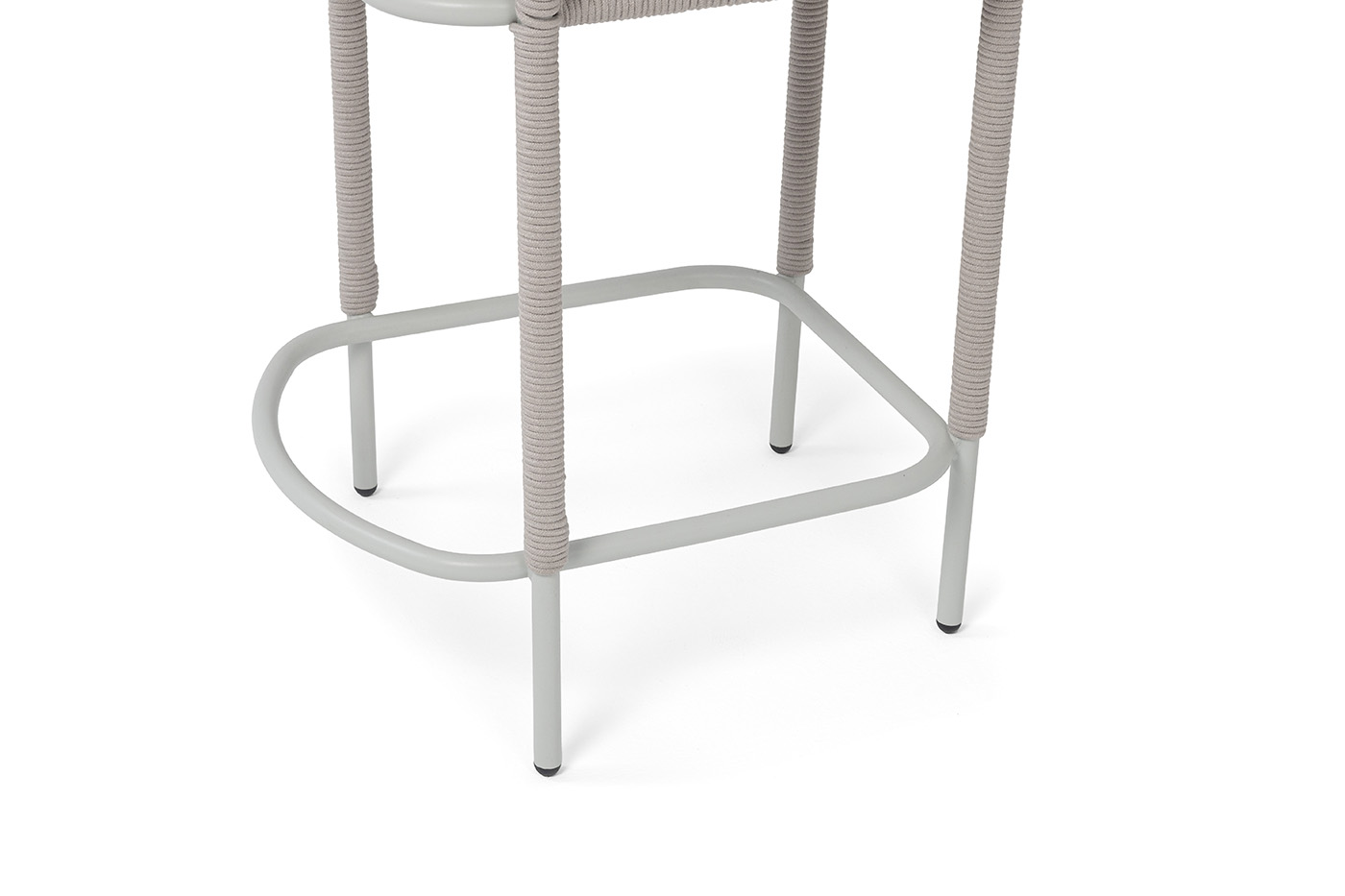 фото "марсель" стул полубарный плетеный из роупа, каркас из стали светло-серый (ral7035) муар, роуп бежевый круглый, ткань mossle бежевая, пос.h65