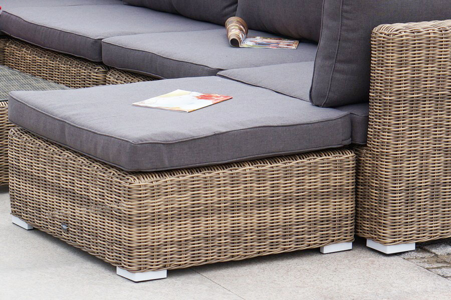 фото "лунго" плетеная оттоманка с подушкой, цвет соломенный