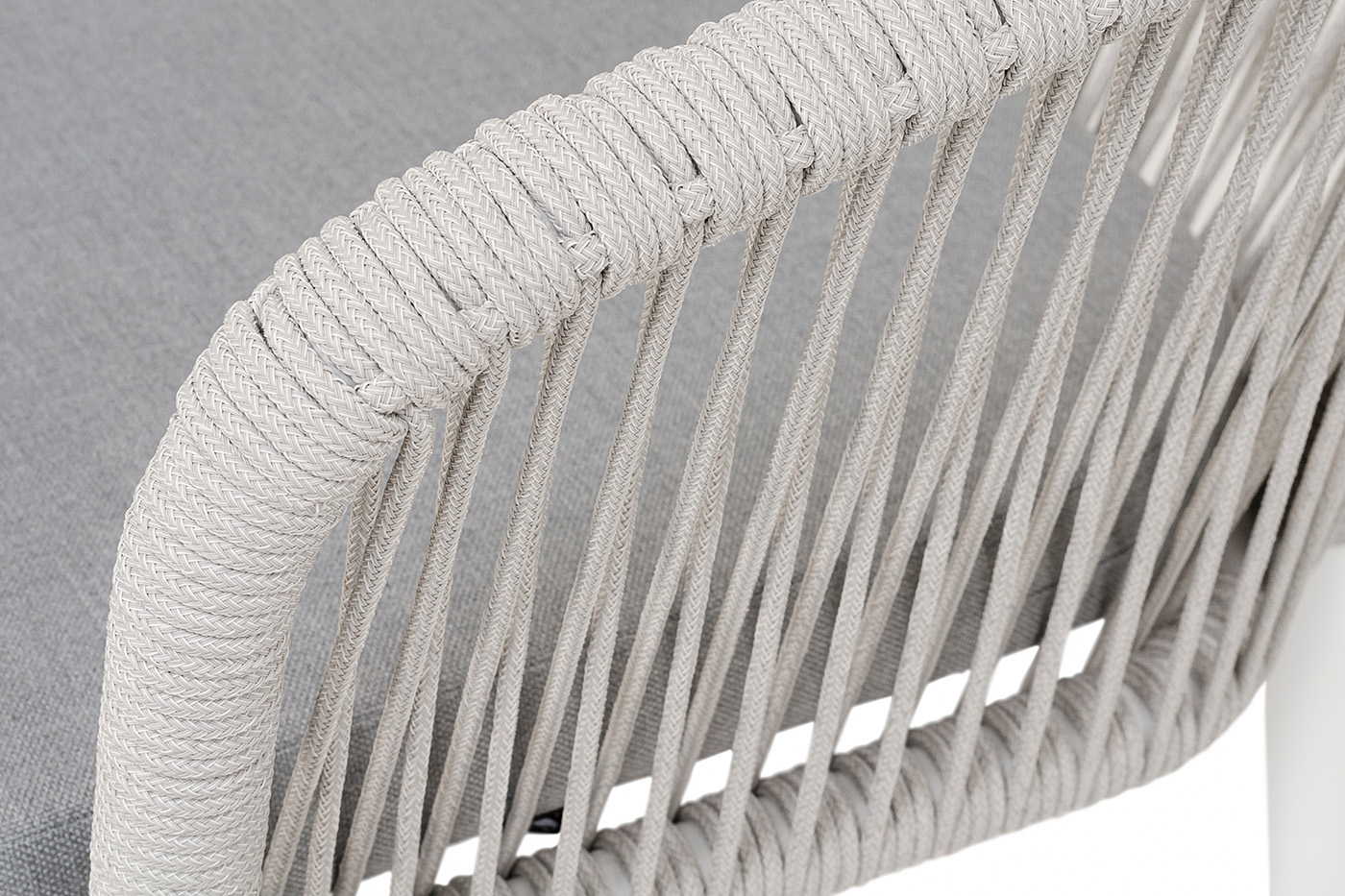 "Марсель" стул плетеный из роупа, каркас алюминий белый муар, роуп светло-серый меланж круглый tex, ткань светло-серая фото "марсель" стул плетеный из роупа, каркас алюминий белый муар, роуп светло-серый меланж круглый tex, ткань светло-серая
