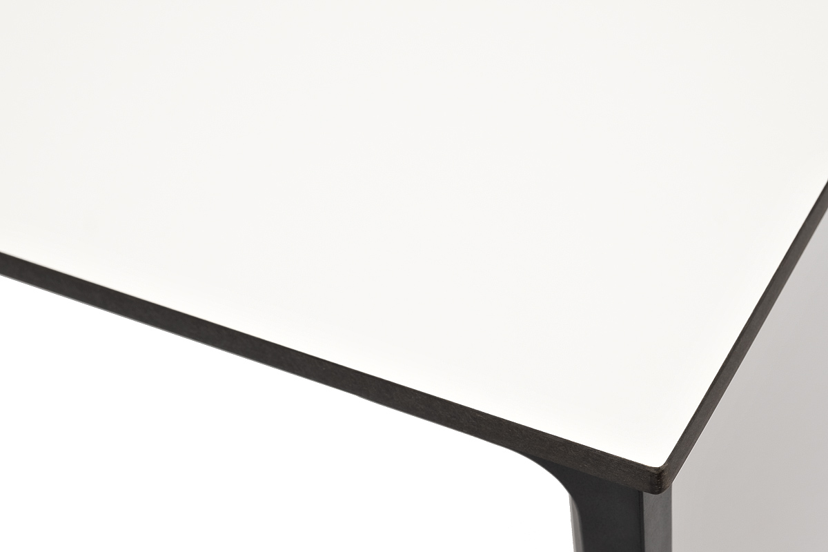 "Малага" обеденный стол из HPL 90х90см, цвет молочный, каркас черный фото "малага" обеденный стол из hpl 90х90см, цвет молочный, каркас черный