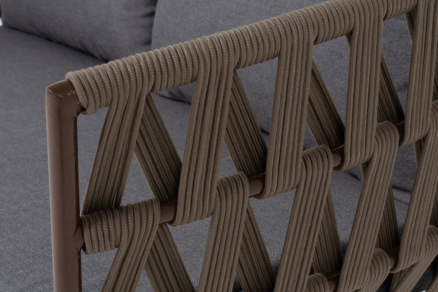 фото "диего" диван 2-местный плетеный из роупа, каркас алюминий коричневый (ral8016) муар, роуп коричневый круглый, ткань темно-серая 027