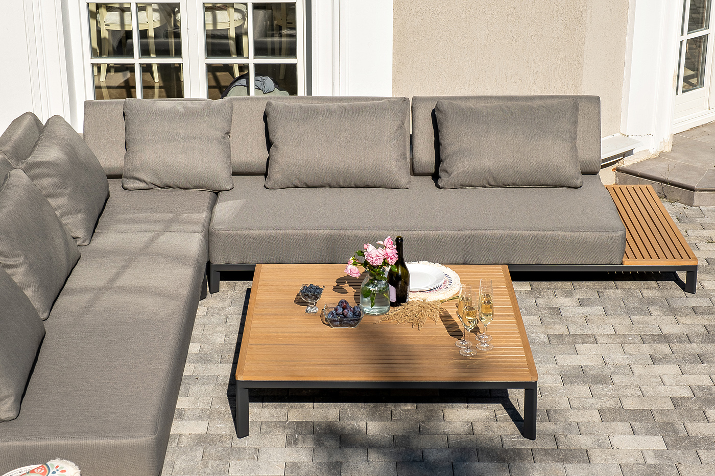 фото "амальфия" трансформирующаяся лаунж-зона из алюминия, цвет графит