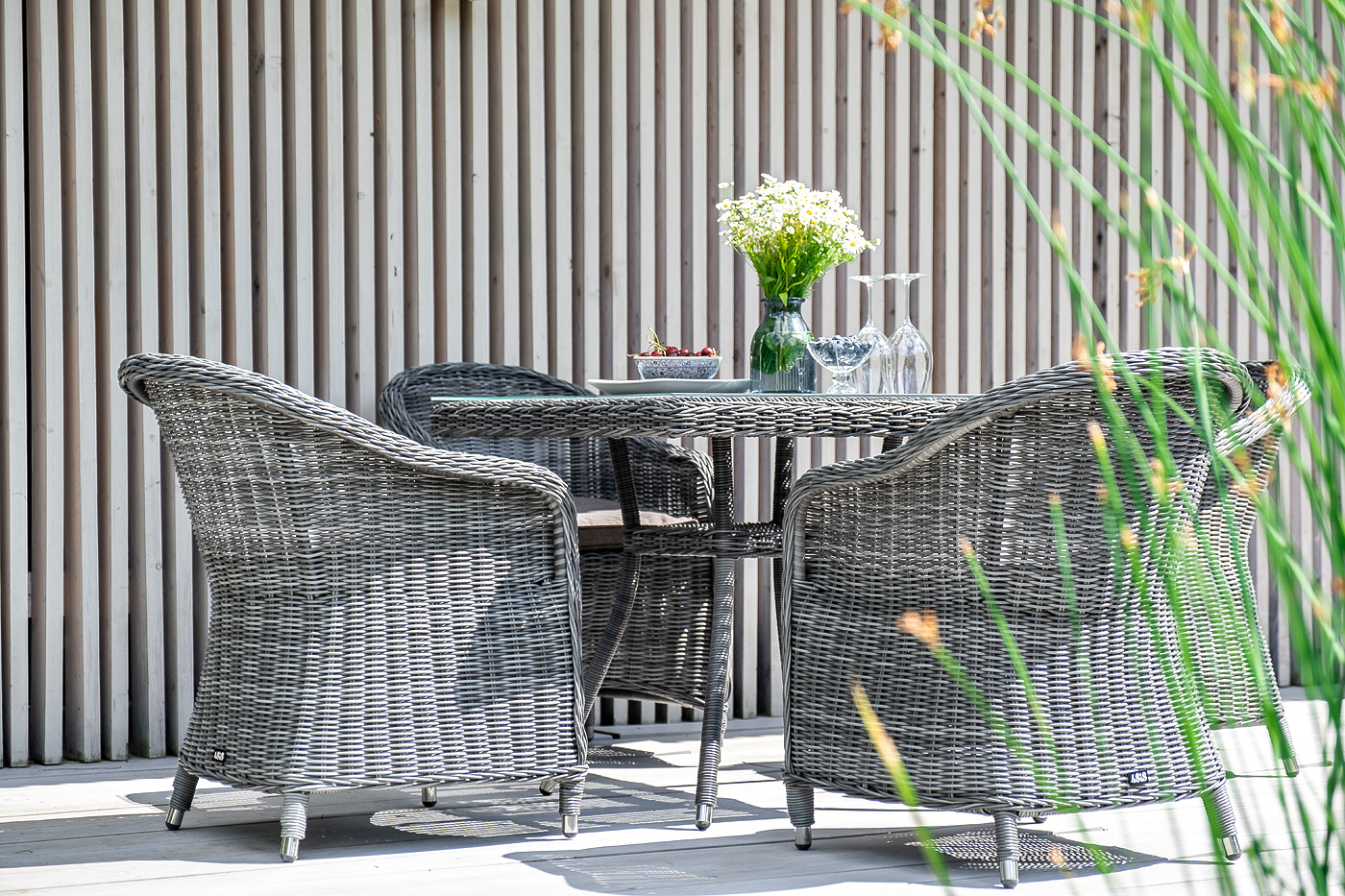 фото "айриш" стол плетеный из искусственного ротанга, цвет графит