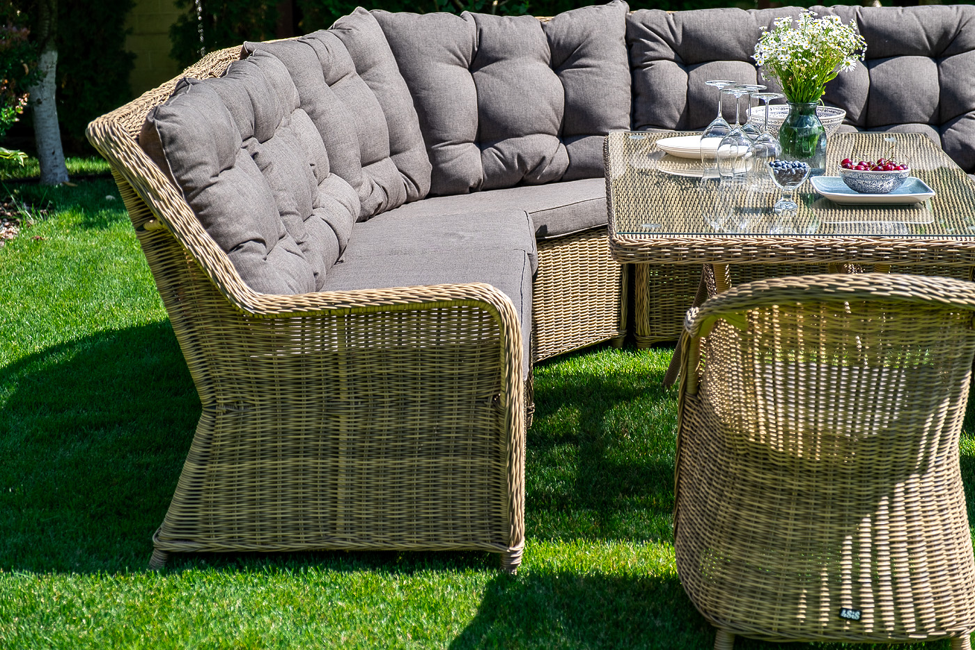 фото "базелла" обеденная группа из искусственного ротанга, цвет соломенный