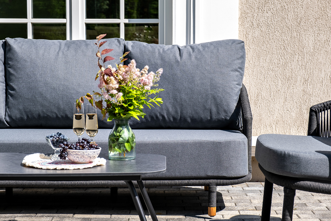 фото "верона" лаунж-зона 5-местная плетеная из роупа (веревки), каркас алюминиевый темно-серый, роуп темно-серый