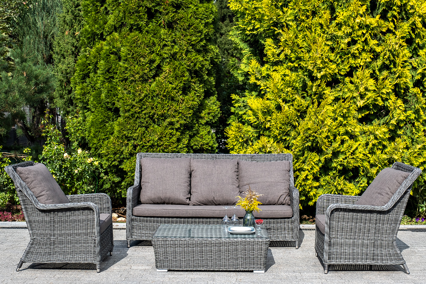 фото "гляссе" лаунж-зона из искусственного ротанга, цвет графит