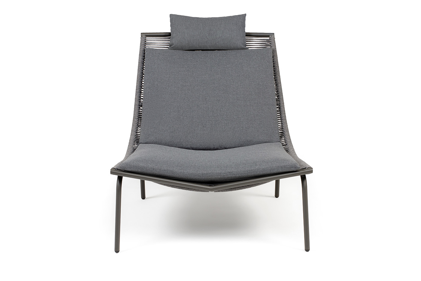 фото "авиньон" кресло плетеное из роупа, каркас алюминий серый (ral7022) муар, роуп серый круглый, ткань темно-серая 027