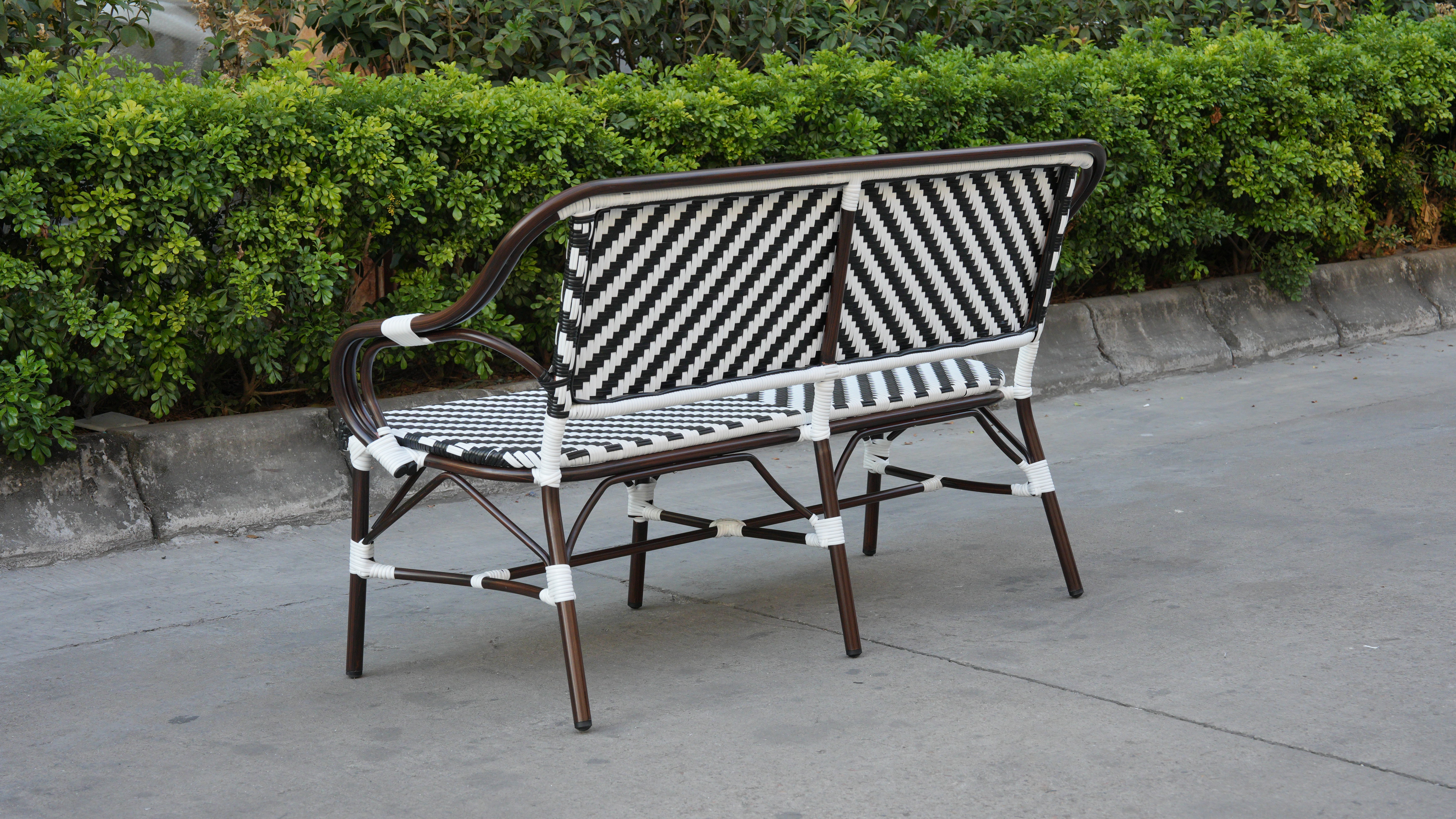 фото "кабри" диван двухместный плетенный из искусственного ротанга, цвет черно-белый