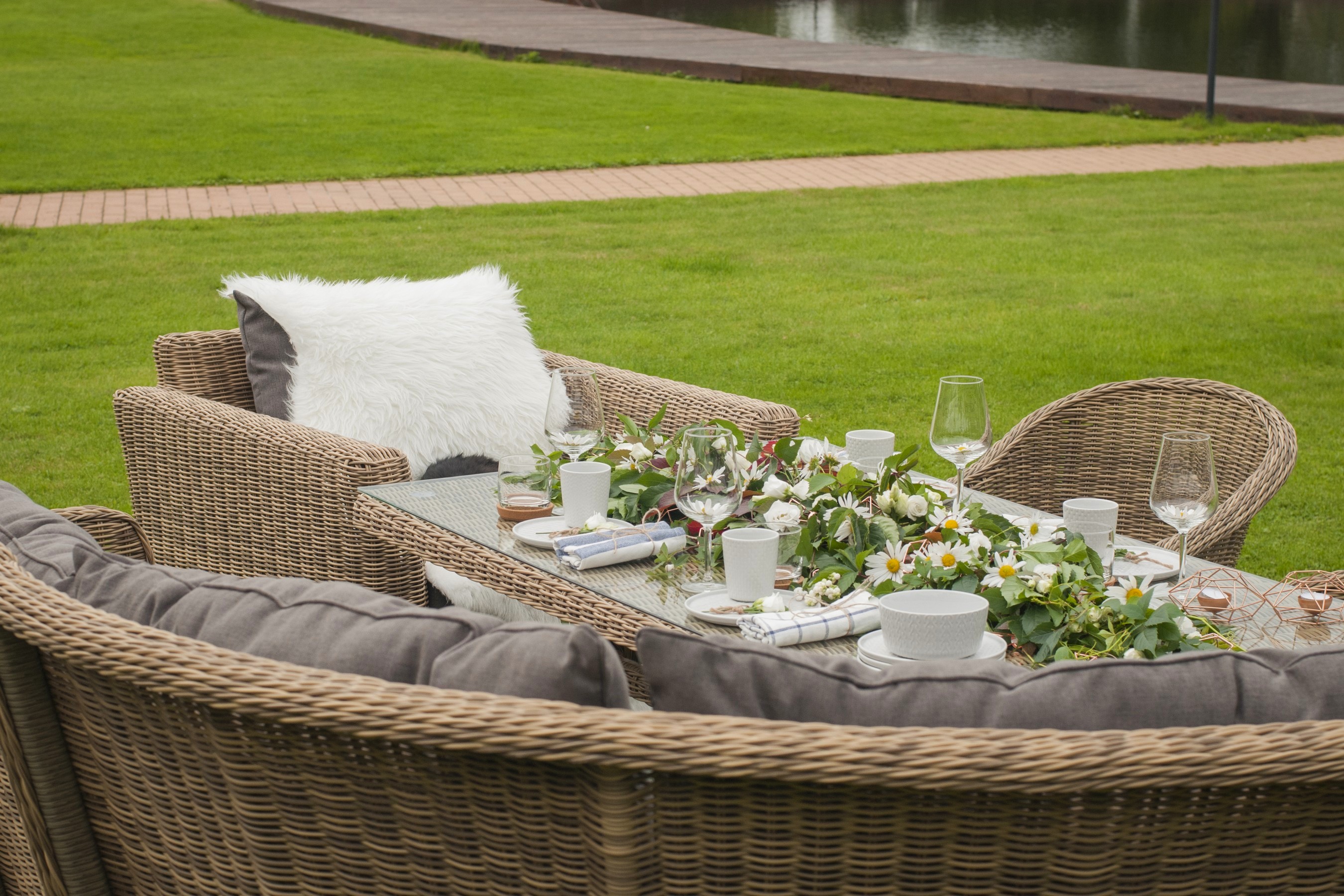 фото "латте" плетеный стол из искусственного ротанга 160х90см, цвет соломенный