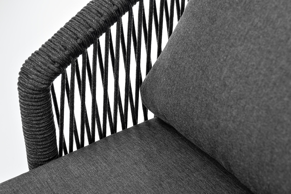 фото "верона" кресло плетеное из роупа, каркас алюминий темно-серый (ral7024) муар, роуп темно-серый круглый, ткань темно-серая 027