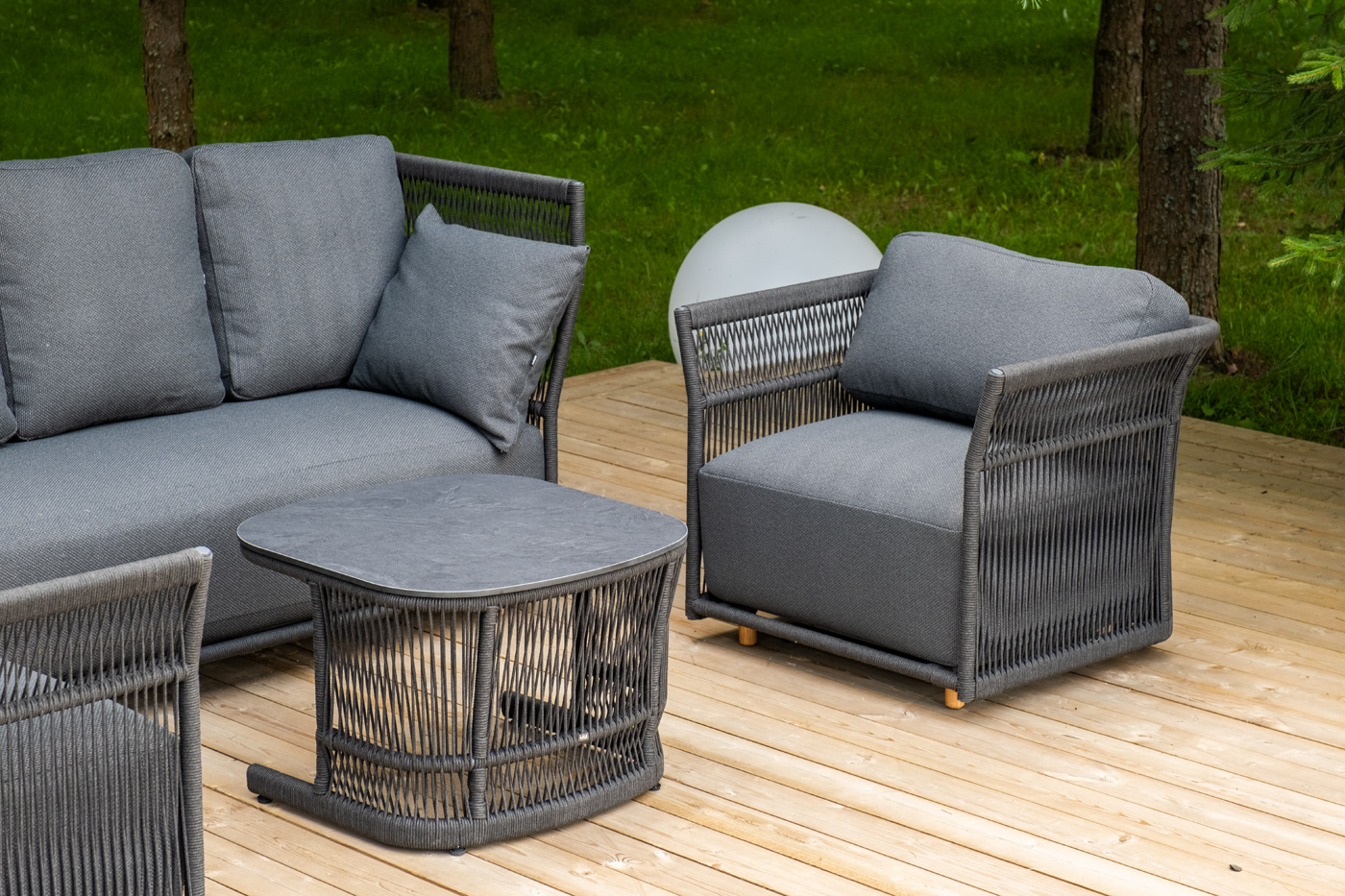 фото "лугано" лаунж-зона 5-местная плетеная из роупа (веревки), каркас алюминиевый темно-серый, роуп темно-серый