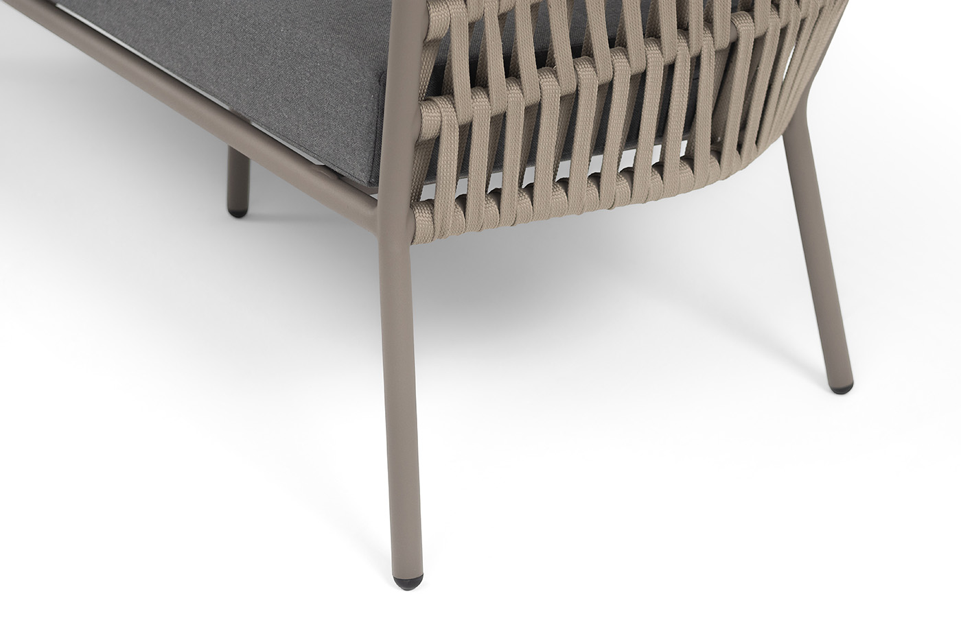 фото "комо" лаунж-зона 4-местная плетеная из роупа (веревки), каркас алюминиевый бежево-серый, роуп серо-коричневый