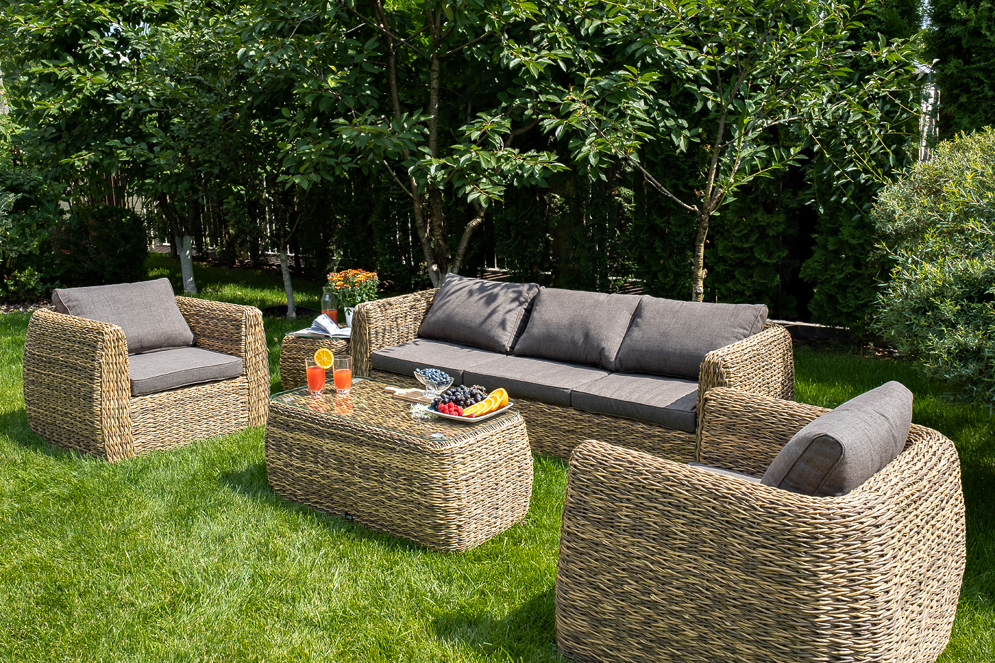 фото "кальяри" журнальный столик из искусственного ротанга (гиацинт), цвет соломенный