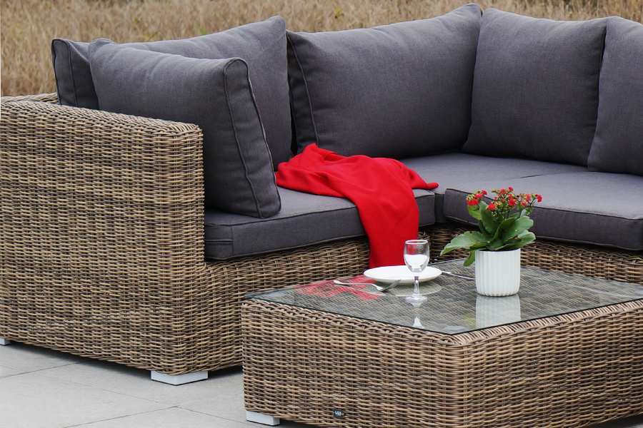 фото "лунго" трансформирующийся диван из искусственного ротанга, цвет соломенный