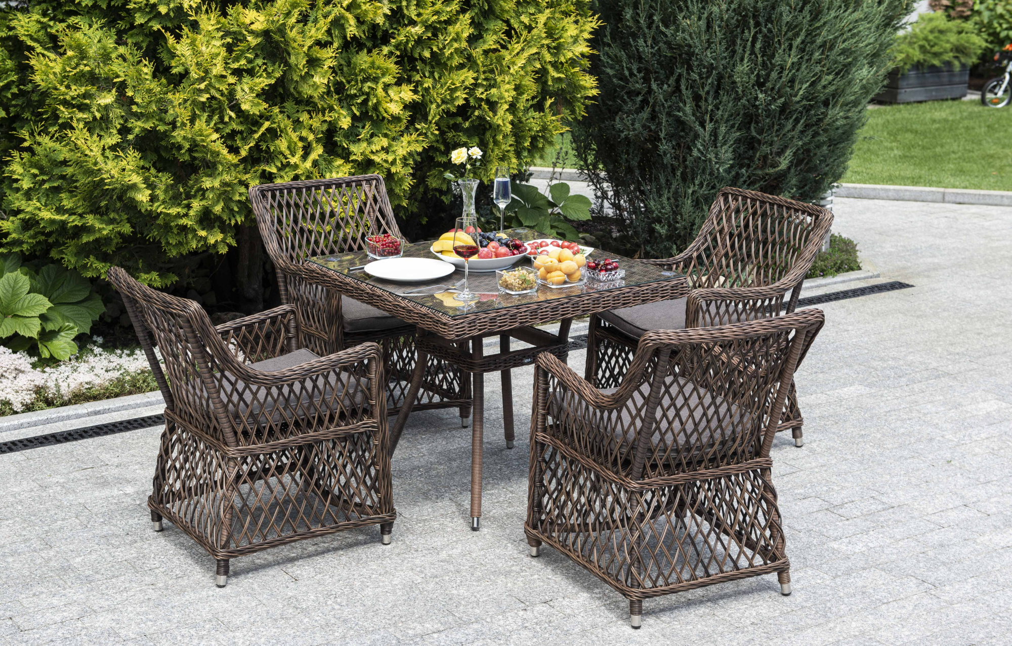 фото "айриш" обеденная группа плетеная на 4 персоны, цвет коричневый