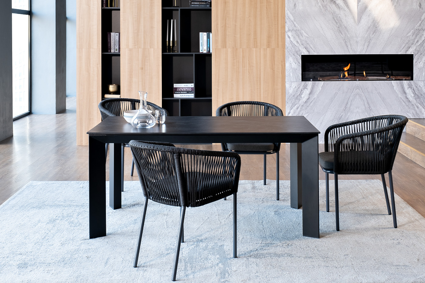 фото "венето" обеденная группа на 4 персоны со стульями "марсель", каркас темно-серый, роуп темно-серый