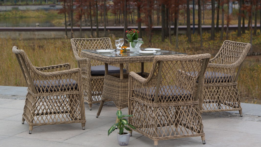 фото "латте" плетеное кресло из искусственного ротанга, цвет соломенный