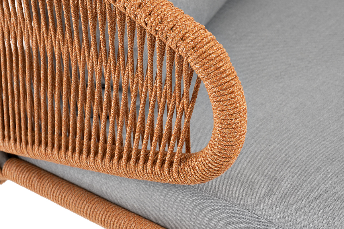 фото "милан" диван 2-местный плетеный из роупа, каркас алюминий светло-серый (ral7035) муар, роуп оранжевый меланж круглый, ткань светло-серая