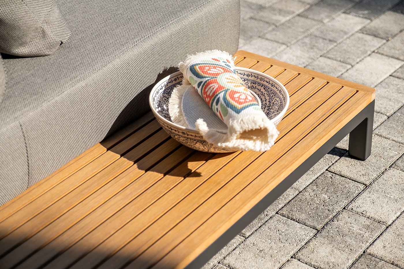 фото "амальфия" трансформирующаяся лаунж-зона из алюминия, цвет графит