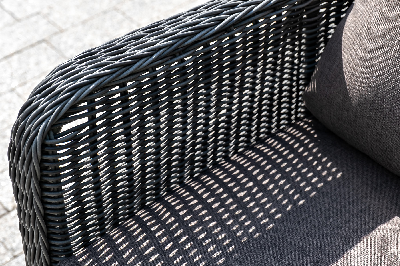 фото "гляссе" диван трехместный из искусственного ротанга, цвет графит