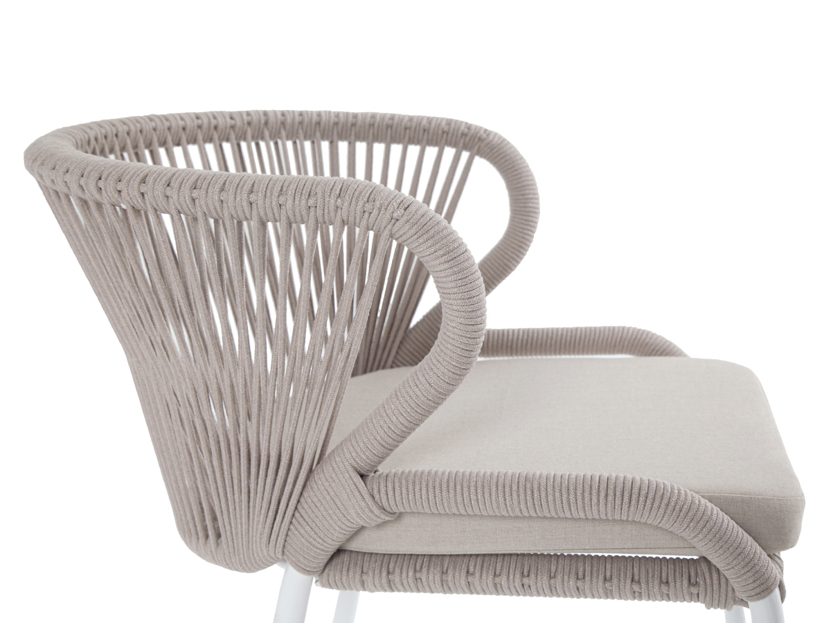 фото "милан" стул плетеный из роупа, каркас алюминий белый муар, роуп бежевый круглый, ткань бежевая 15052
