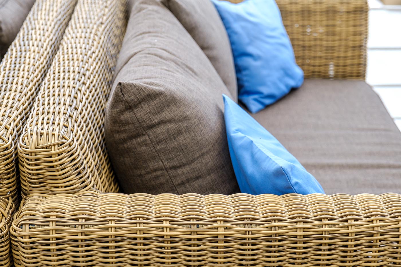 фото "капучино" диван из искусственного ротанга двухместный, цвет соломенный