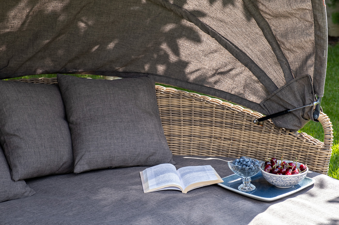 фото "стильяно" плетеная кровать круглая, цвет соломенный