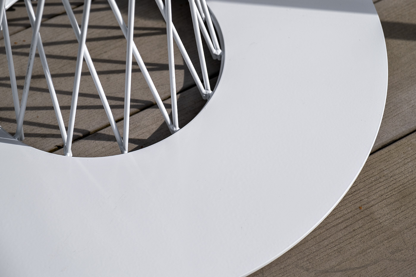 фото "диего" обеденный стол из hpl круглый ø100см, цвет "дуб", каркас белый