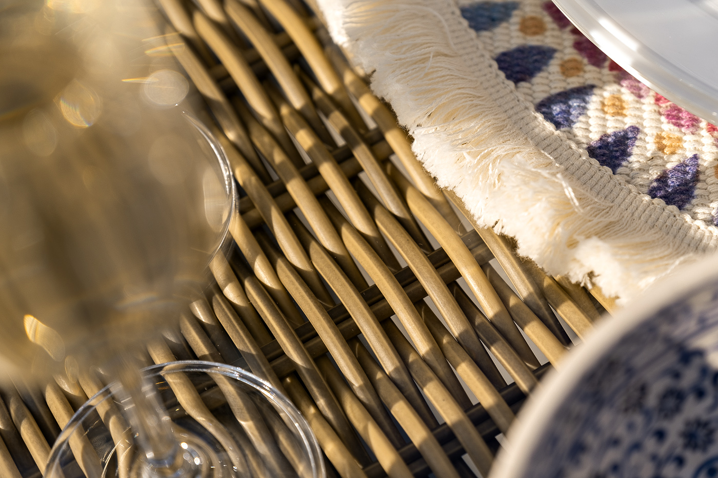 фото "амароне" обеденная группа из искусственного ротанга на 6 персон, цвет соломенный