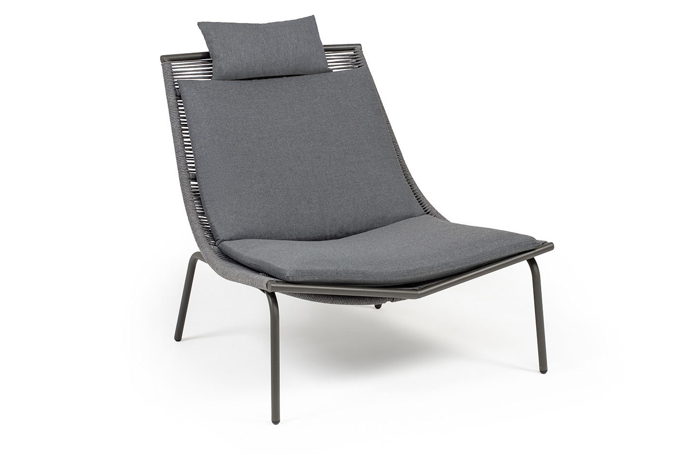 фото "авиньон" кресло плетеное из роупа, каркас алюминий серый (ral7022) муар, роуп серый круглый, ткань темно-серая 027