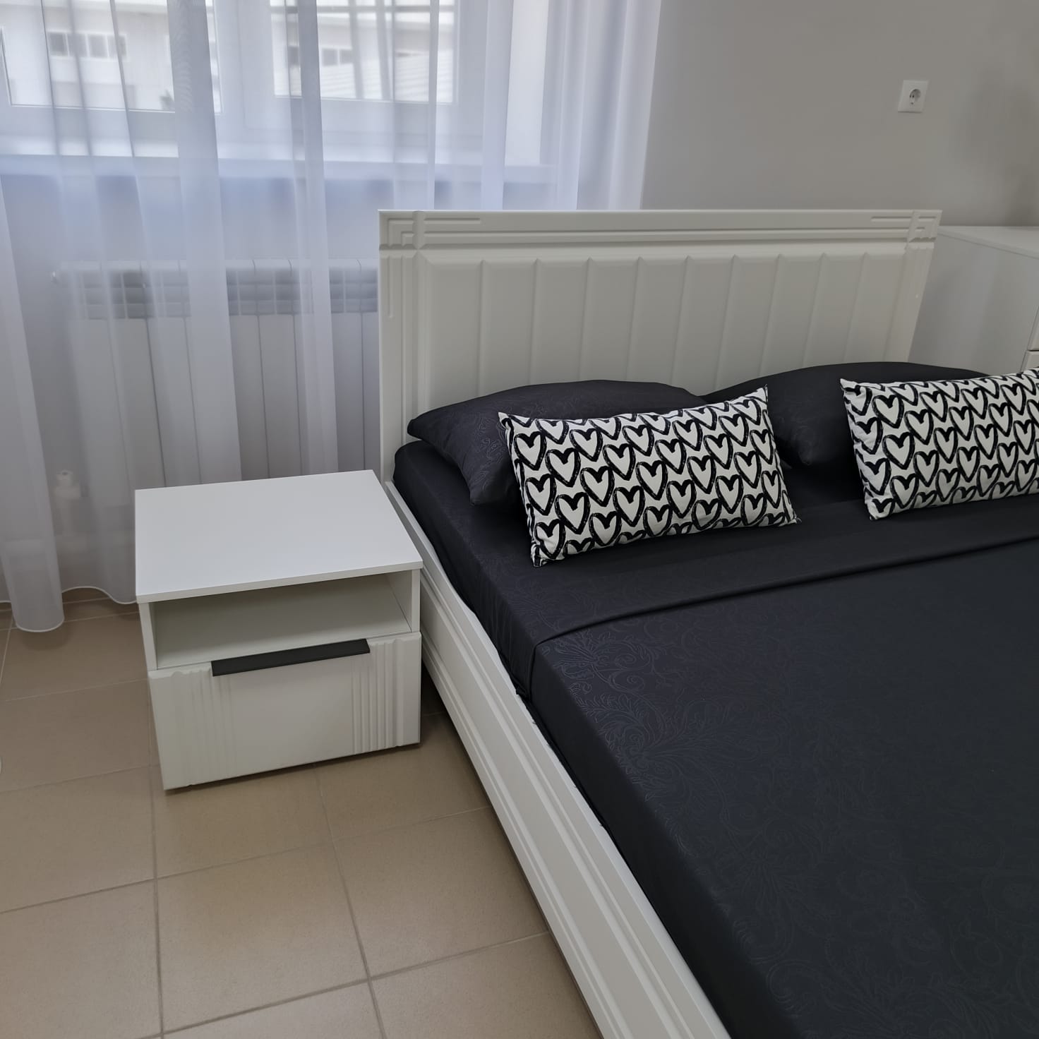 Тумба прикроватная с ящиком и нишей Вита 