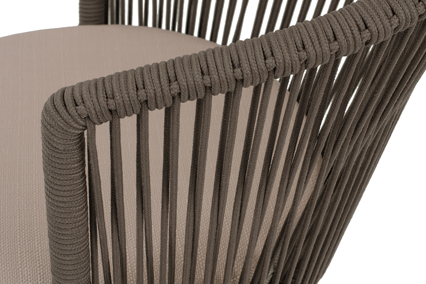 фото "люксембург" стул плетеный из роупа, каркас из стали бежево-серый (ral7006) муар, роуп коричневый круглый, ткань mossle бежевая