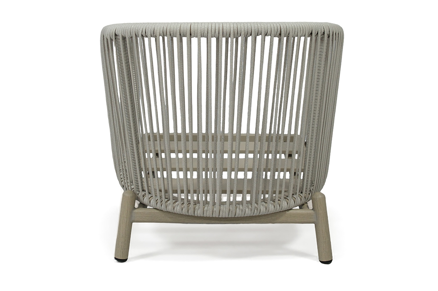 фото "прато" кресло плетеное из роупа, цвет светло-серый, каркас под дерево (холодно-бежевый)