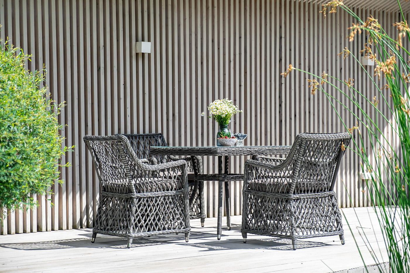 фото "айриш" обеденная группа плетеная на 4 персоны, цвет графит