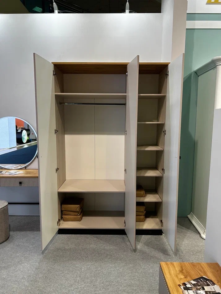 фото шкаф 3-х дв. мадрид