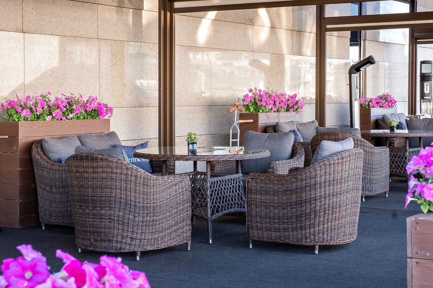 фото "кон панна" кресло из искусственного ротанга, цвет коричневый