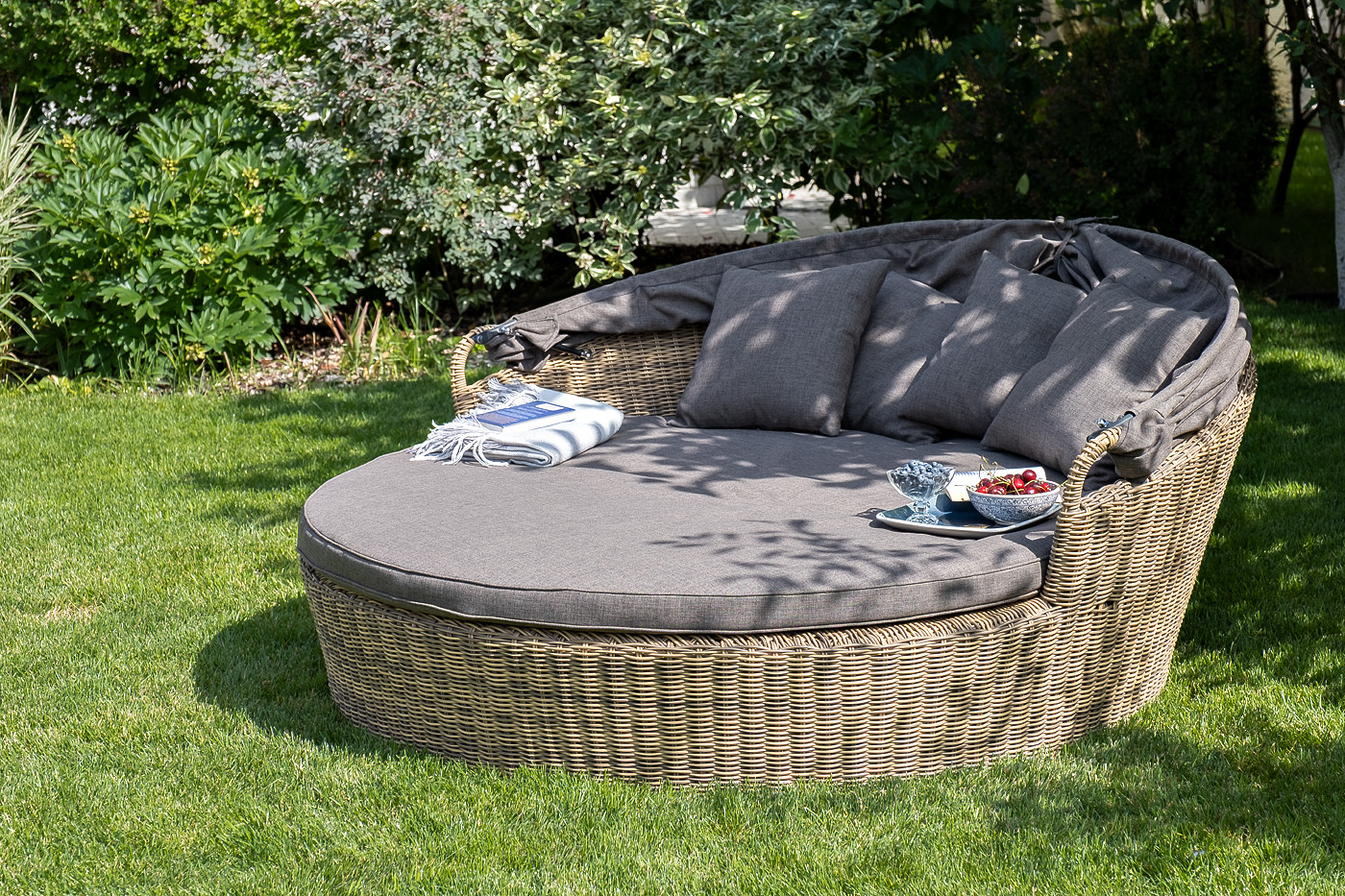 фото "стильяно" плетеная кровать круглая, цвет соломенный