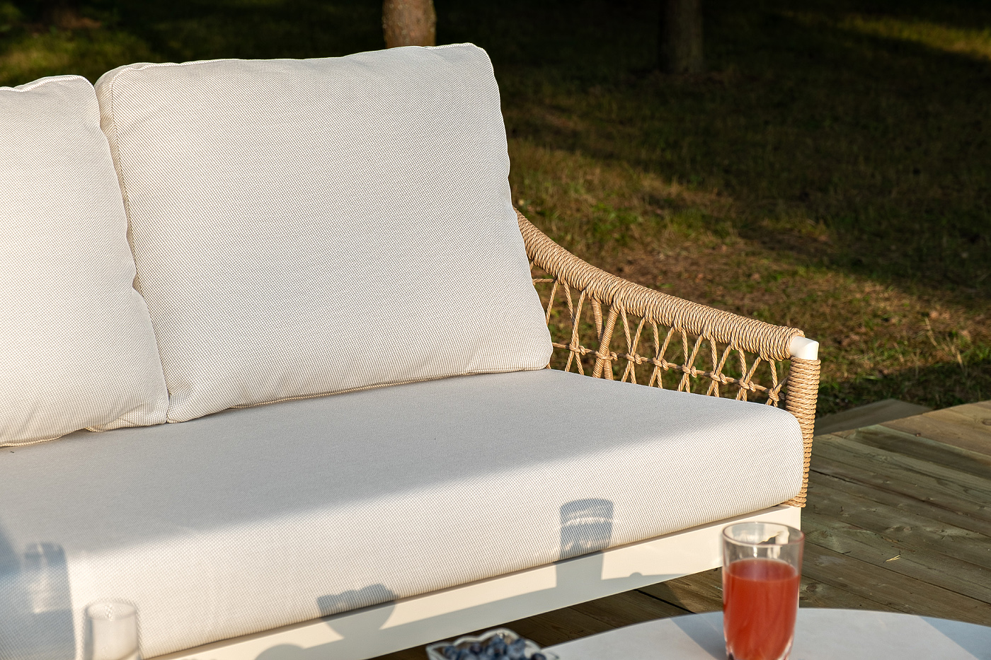 фото "венеция" лаунж-зона из искусственного ротанга, цвет соломенный