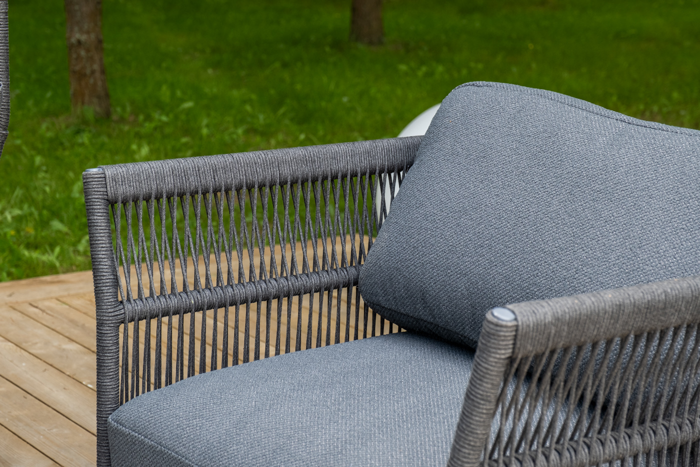 фото "лугано" лаунж-зона 5-местная плетеная из роупа (веревки), каркас алюминиевый темно-серый, роуп темно-серый