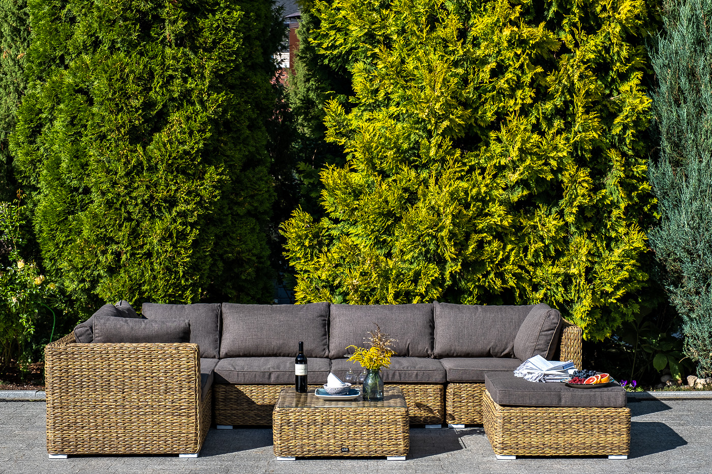 фото "лунго" трансформирующаяся лаунж-зона из искусственного ротанга (гиацинт), цвет соломенный