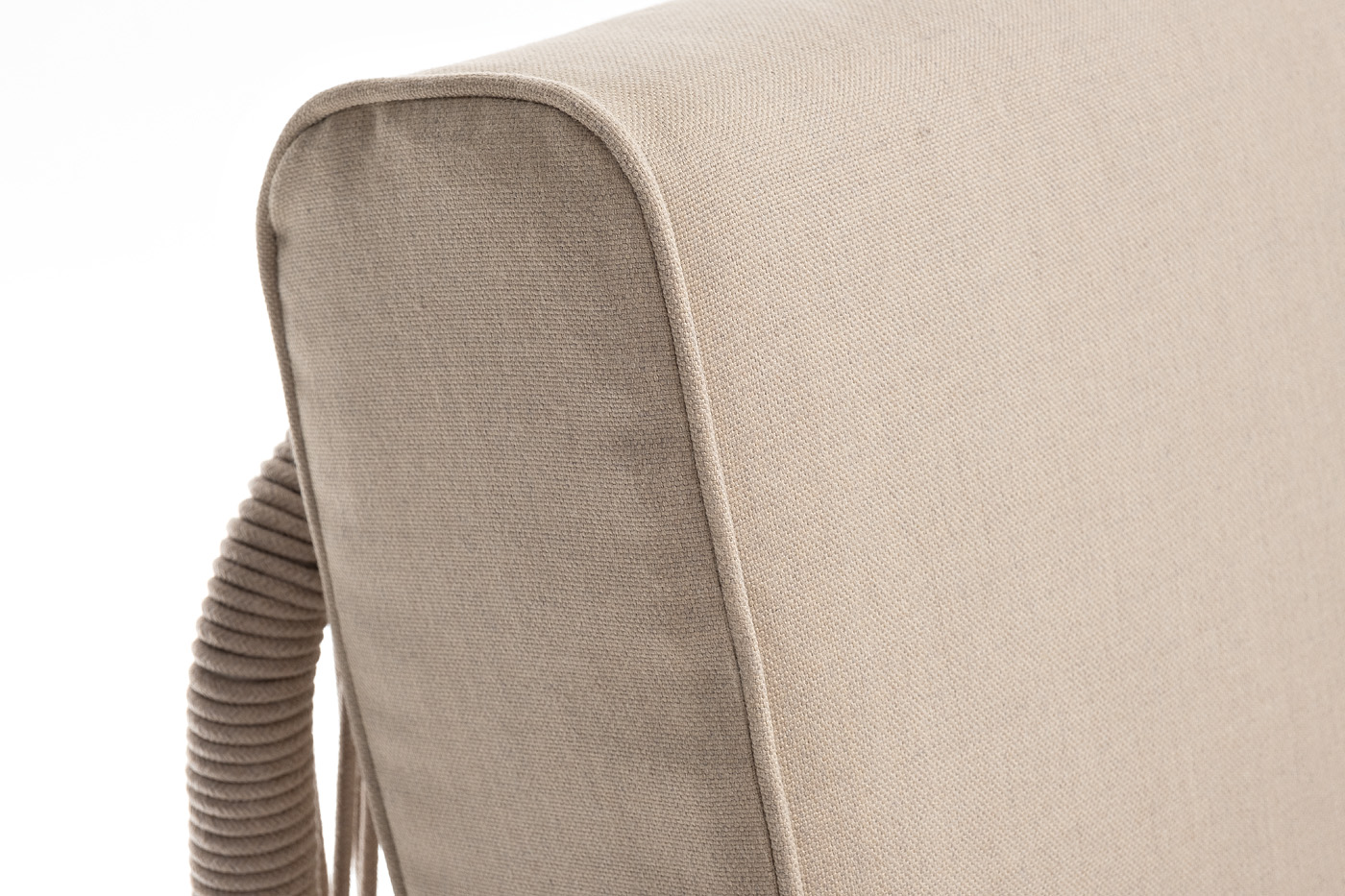 фото "канны" левый модуль плетеный из роупа, каркас алюминий белый муар, роуп бежевый круглый, ткань бежевая 15052