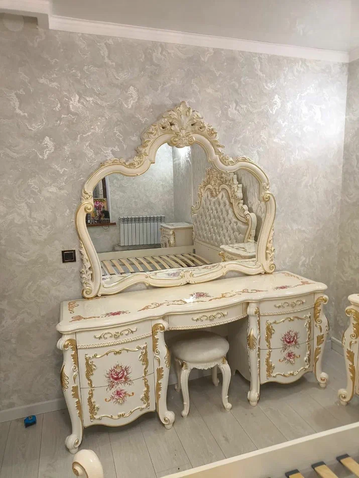 фото спальный гарнитур афина с 5-ти дв. шкафом, крем/золото