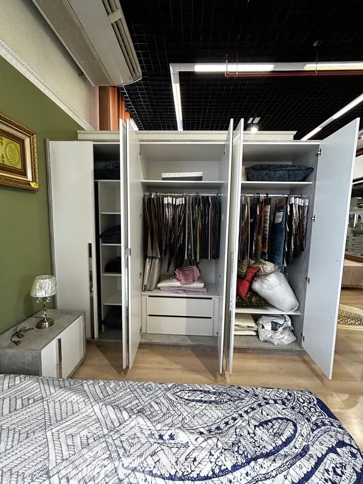 фото спальня оливия с 6-ти дв. шкафом