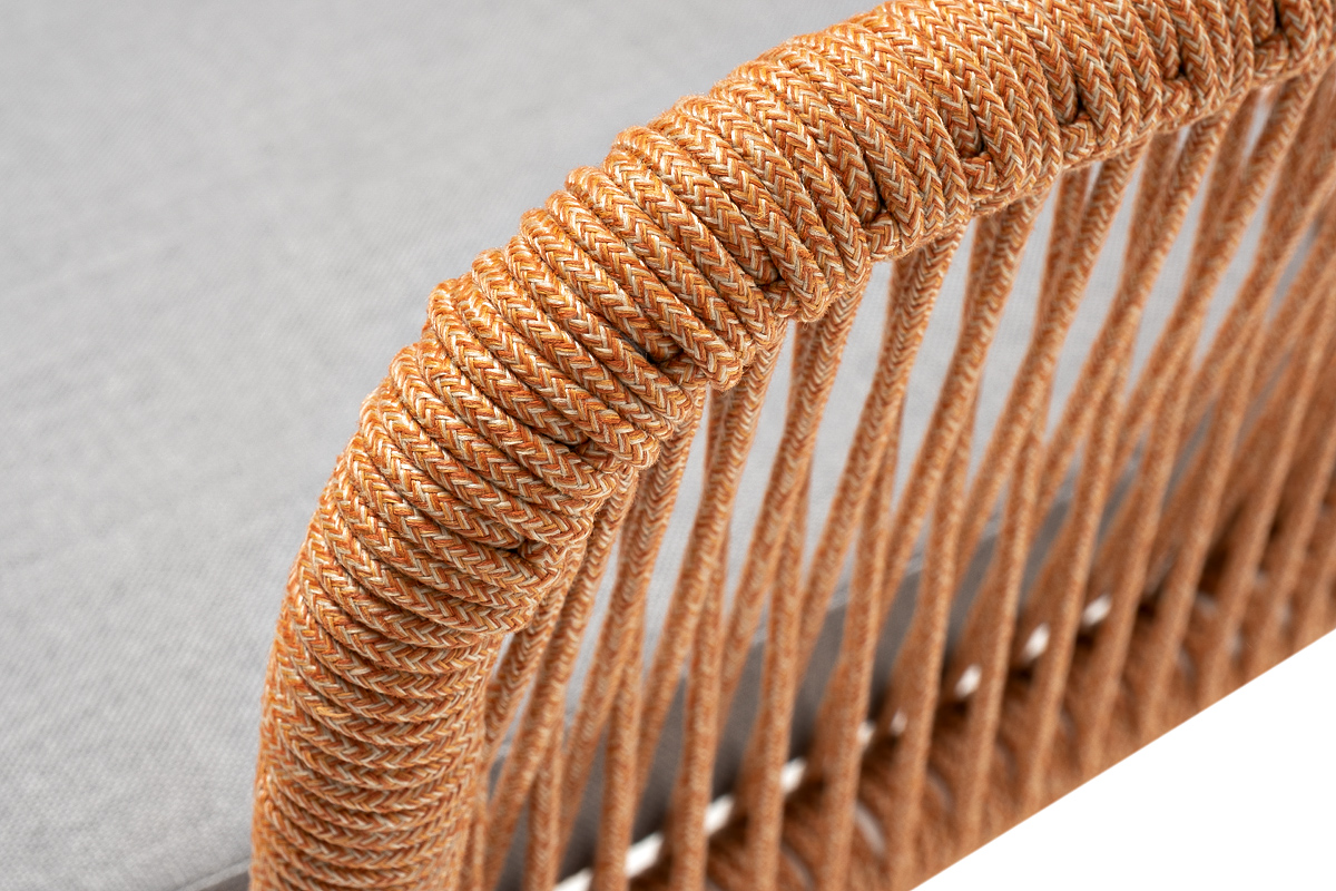 фото "лион" стул плетеный из роупа, каркас из стали светло-серый (ral7035) муар, роуп оранжевый меланж круглый, ткань светло-серая
