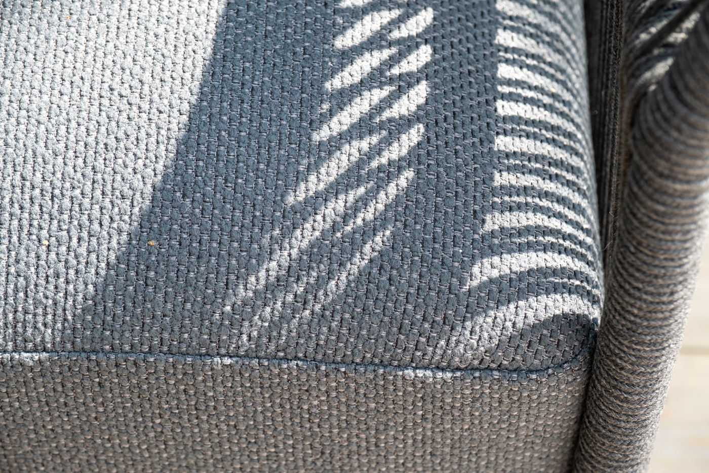 фото "лугано" лаунж-зона 5-местная плетеная из роупа (веревки), каркас алюминиевый темно-серый, роуп темно-серый