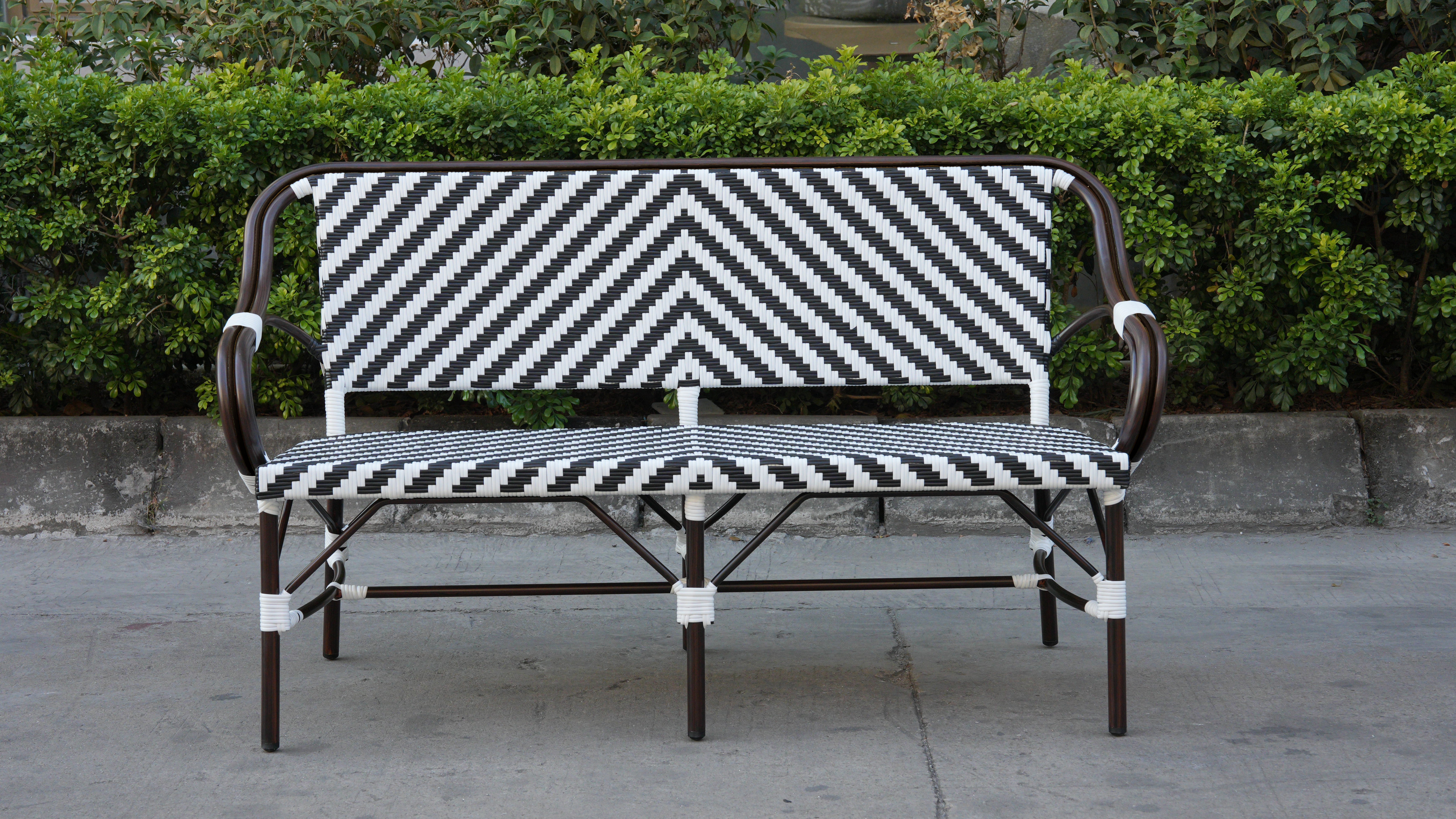 фото "кабри" диван двухместный плетенный из искусственного ротанга, цвет черно-белый